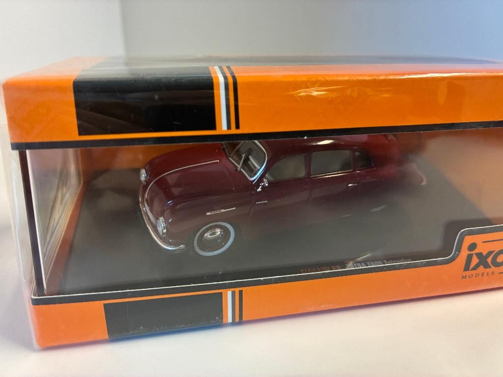 27483: Tatra T600 Tatraplan - 1950 - Ixo 1:43, Hobby en Vrije tijd, Modelauto's | 1:43, Nieuw, Auto, Overige merken, Ophalen of Verzenden
