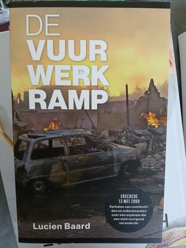 De vuurwerkramp-Lucien Baard, Ophalen of Verzenden, Gelezen