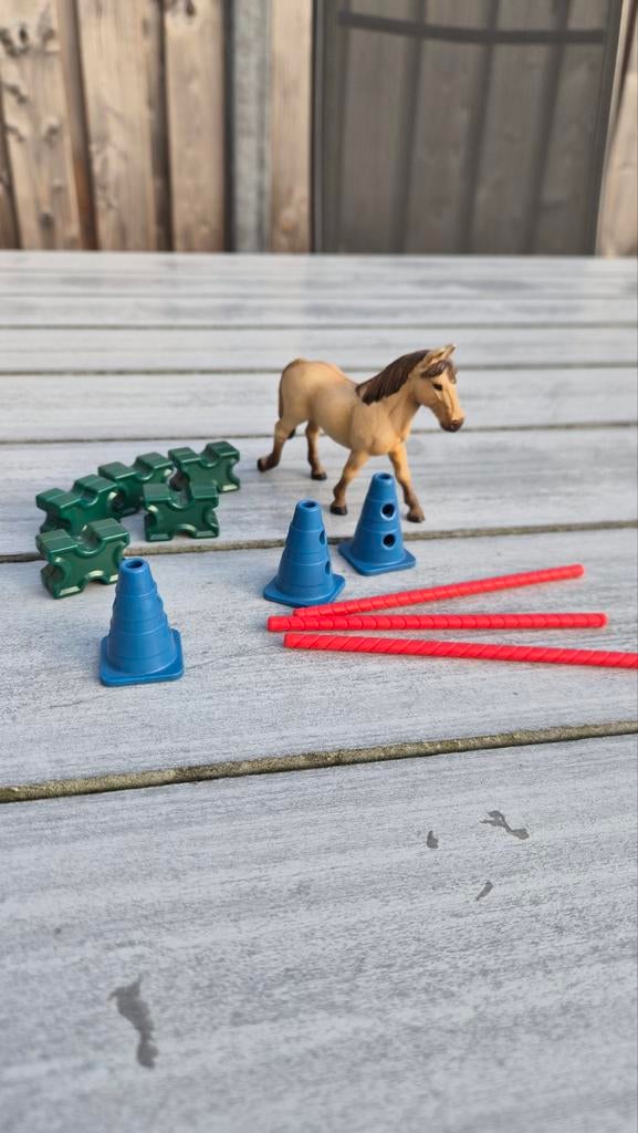 Schleich paard met slalom/hindernissen, Ophalen, Nieuw, Jongen of Meisje