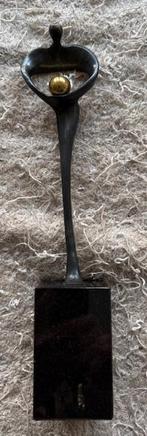 bronzen beeld De gouden bron van inspiratie Corry Ammerlaan, Antiek en Kunst, Ophalen of Verzenden, Brons