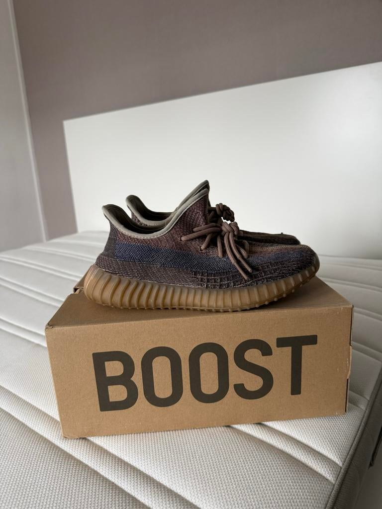 Yeezy Boost 350 V2 sneakers, Ophalen of Verzenden, Gedragen, Bruin, Sneakers of Gympen