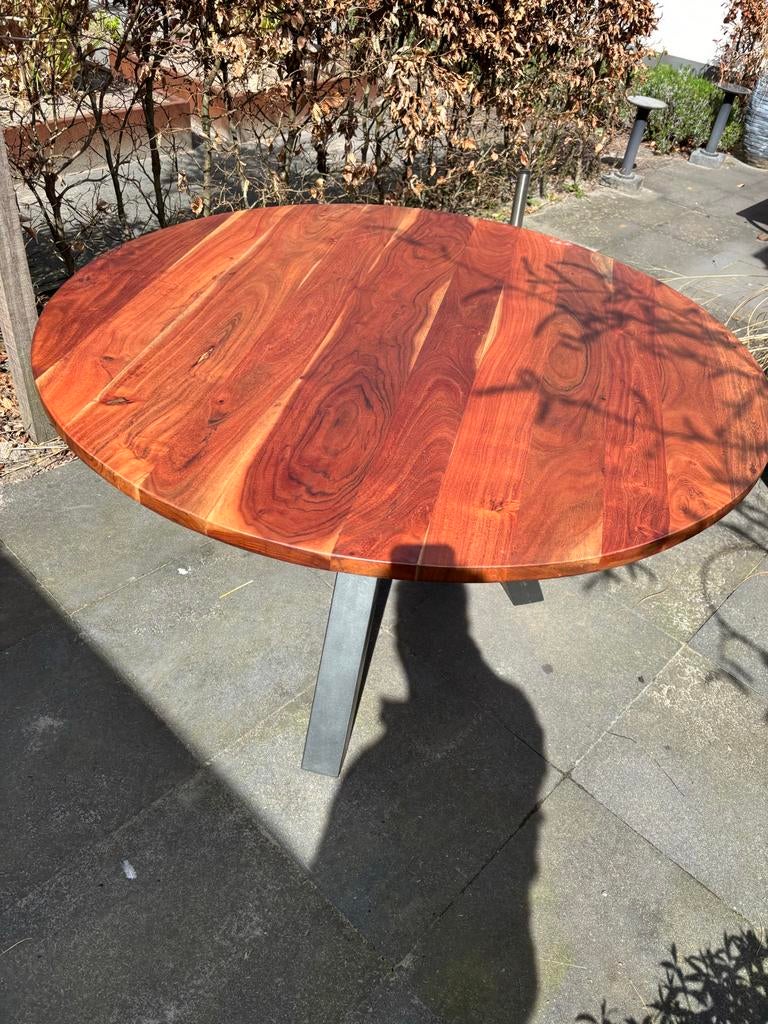 Stoere massief teak ronde eettafel 120 cm met kruispoot, Huis en Inrichting, Tafels | Eettafels, Gebruikt, Rond, Vier personen