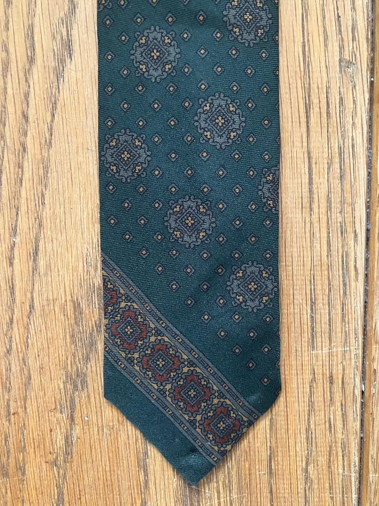 Boglioli zijden stropdas donkergroen met bruin motief nieuw, Kleding | Heren, Stropdassen, Ophalen of Verzenden, Met patroon, Groen