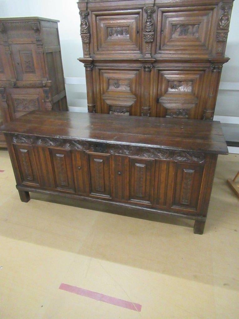 Oer 11522 antieke 17e eeuwse grote eikenhouten Engelse kist, Ophalen