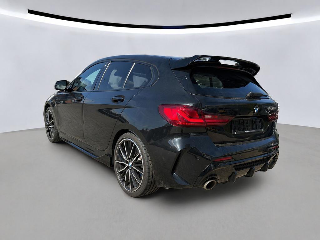 BMW 1-serie M135i xDrive High Executive Edition | M Performa, Auto's, BMW, 1998 cc, Gebruikt, 4 cilinders, Leder en Stof