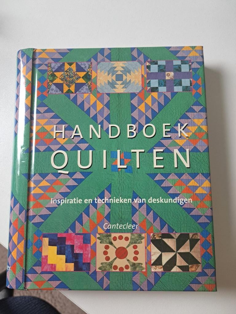Handboek Quilten - Inspiratie en technieken van deskundigen, Boeken, Hobby en Vrije tijd, Ophalen of Verzenden, Gelezen, Overige onderwerpen