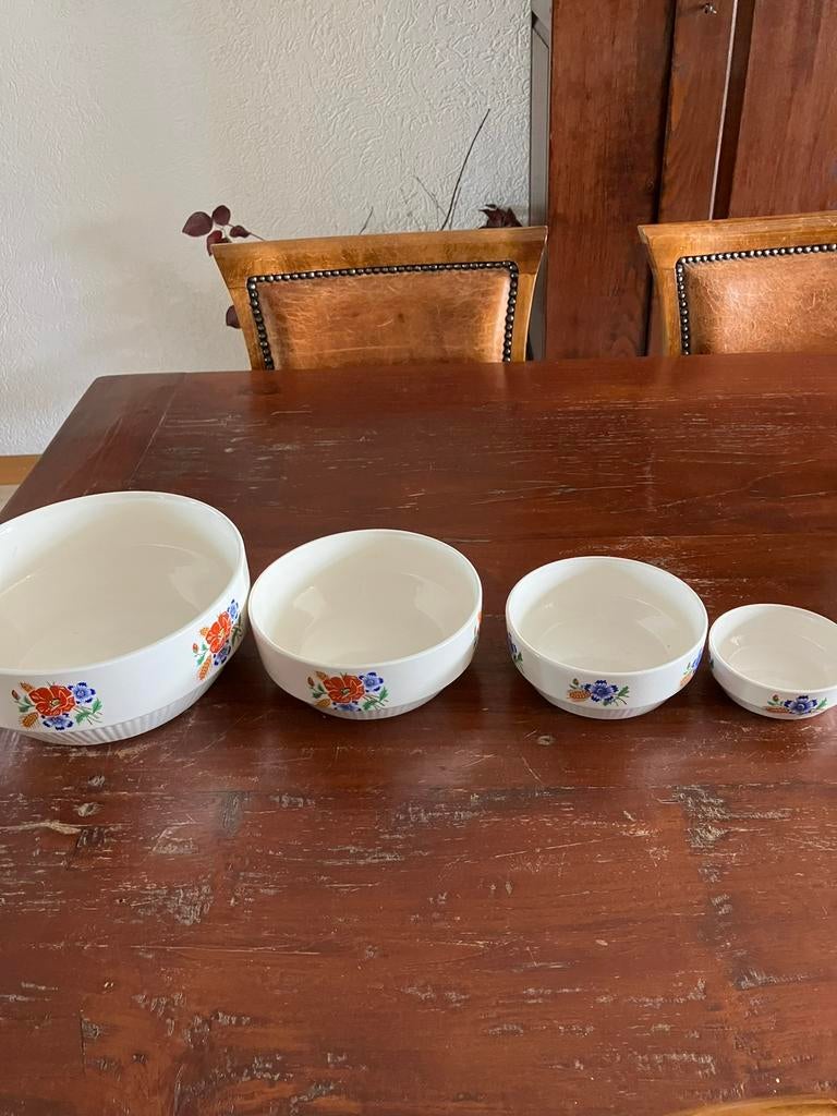 4 nestschalen Puntgaaf, Antiek en Kunst, Ophalen