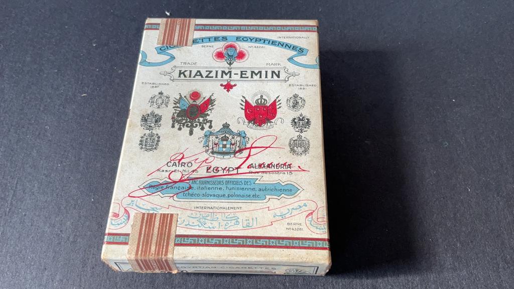 Kartonnen sigarettendoosje Kiazim-Emin, Verzenden, Zo goed als nieuw, Tabaksdoos of Verpakking