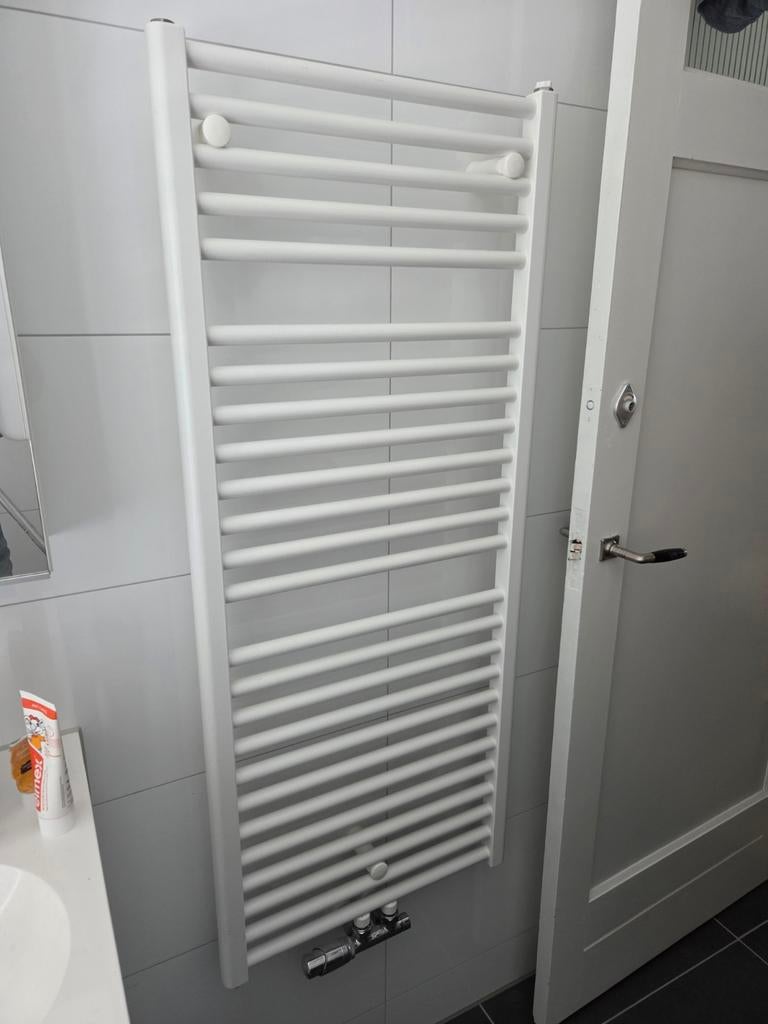 Handdoekenradiator designradiator 120x50 + thermostaatkraan, Ophalen, Radiator, Minder dan 60 cm, Zo goed als nieuw