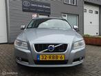 Volvo V70 2.0T 203pk H6 R-Edition Navi Volleder Trekhaak PDC, Auto's, Volvo, Euro 5, 1800 kg, 4 cilinders, Navigatiesysteem