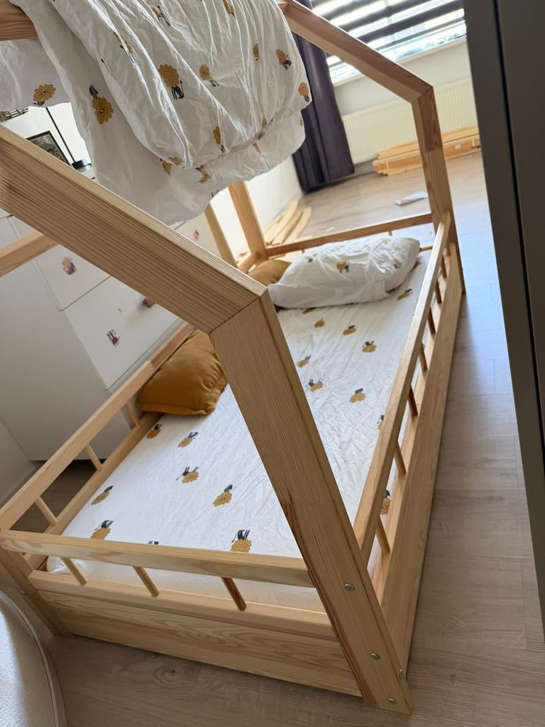 Bed 80 *160  hoge kwaliteit, Kinderen en Baby's, Kinderkamer | Bedden, Ophalen, 140 tot 160 cm, 70 tot 85 cm, Lattenbodem