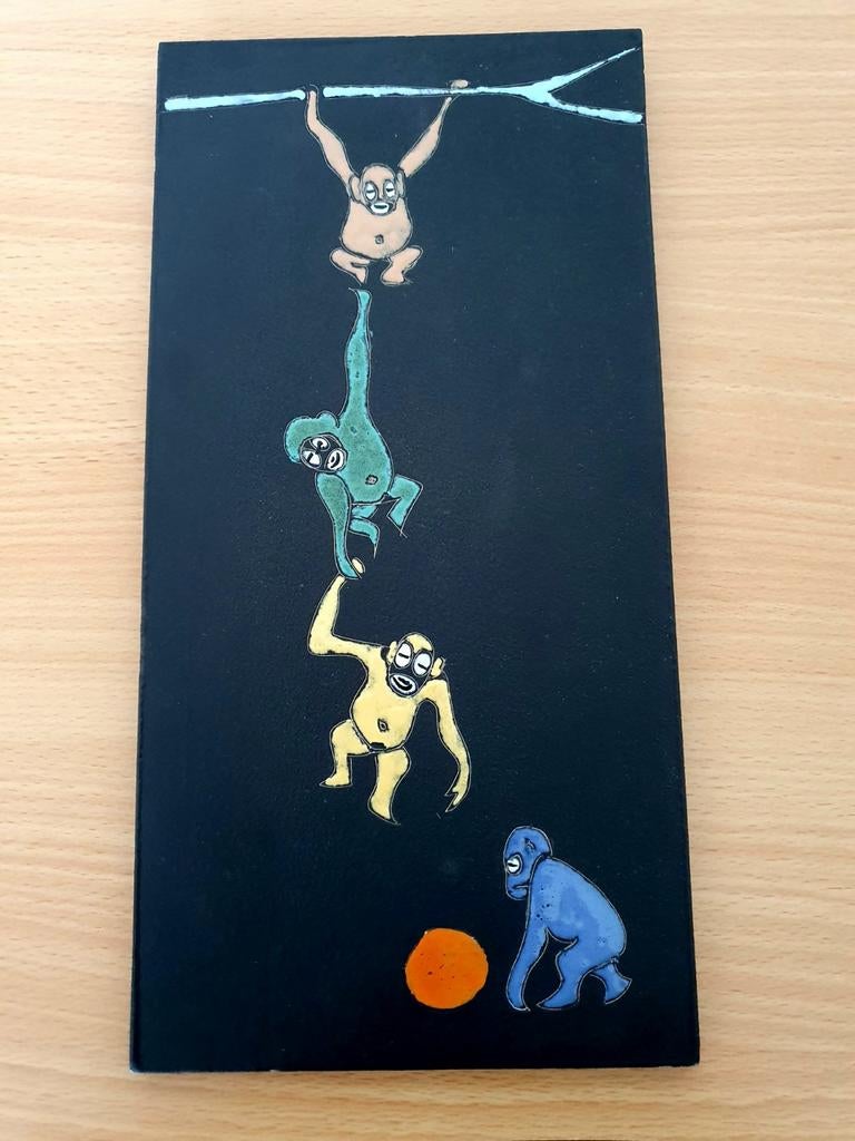 Keramiek wandbord met 4 aapjes., Antiek en Kunst, Ophalen of Verzenden