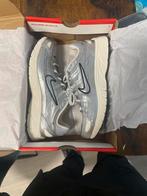 Nike P6000 GS maat 38,5, Ophalen of Verzenden, Zo goed als nieuw, Overige kleuren, Sneakers of Gympen