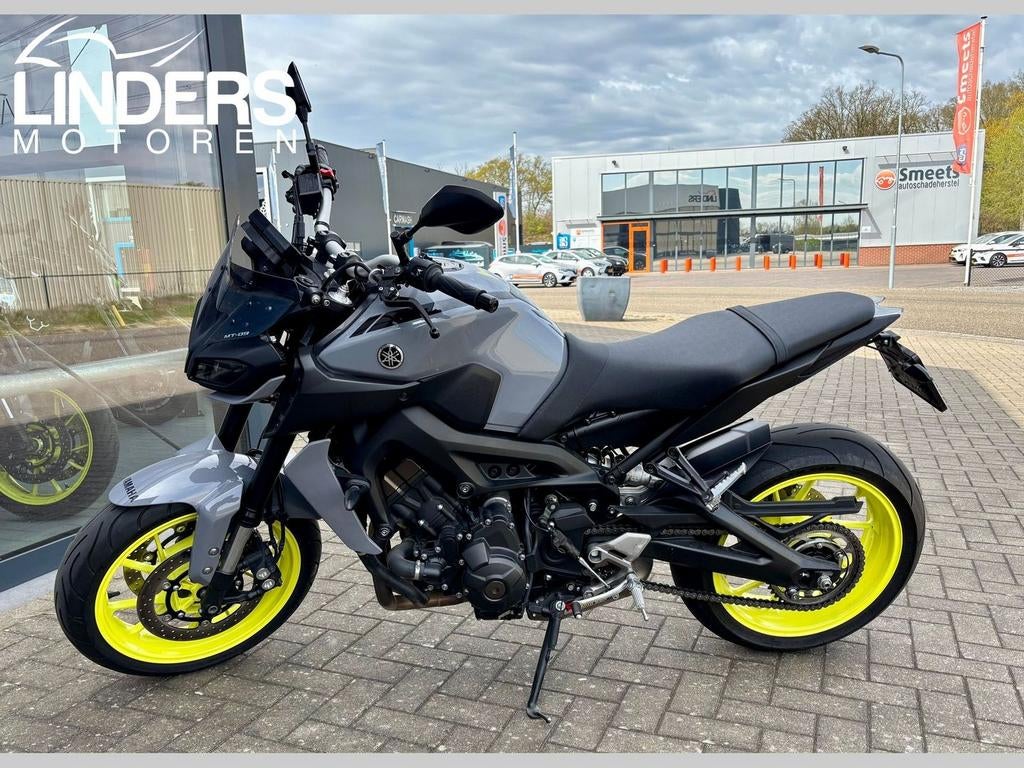 YAMAHA MT09 ABS Akrapovic/ECU flash (bj 2018), Motorrijbewijs A, Bedrijf, Meer dan 35 kW, YAMAHA