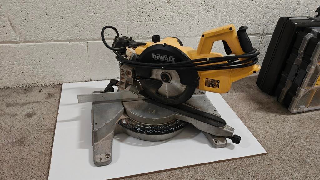 Afkortzaag DeWalt, Ophalen, Gebruikt, DeWalt, Afkortzaag