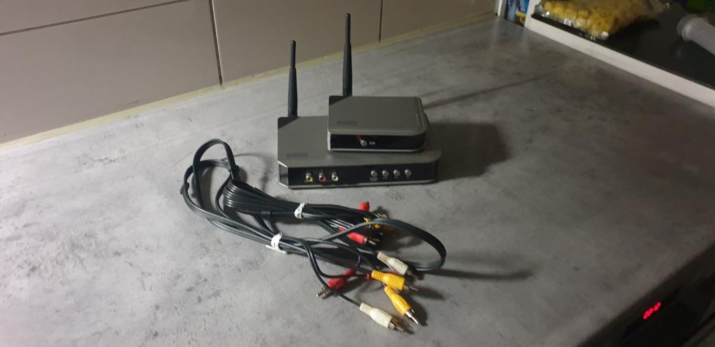 Marmitek Video Transmitter & Receiver met kabels, Ophalen of Verzenden, Gebruikt, Minder dan 2 meter, Overige kabels