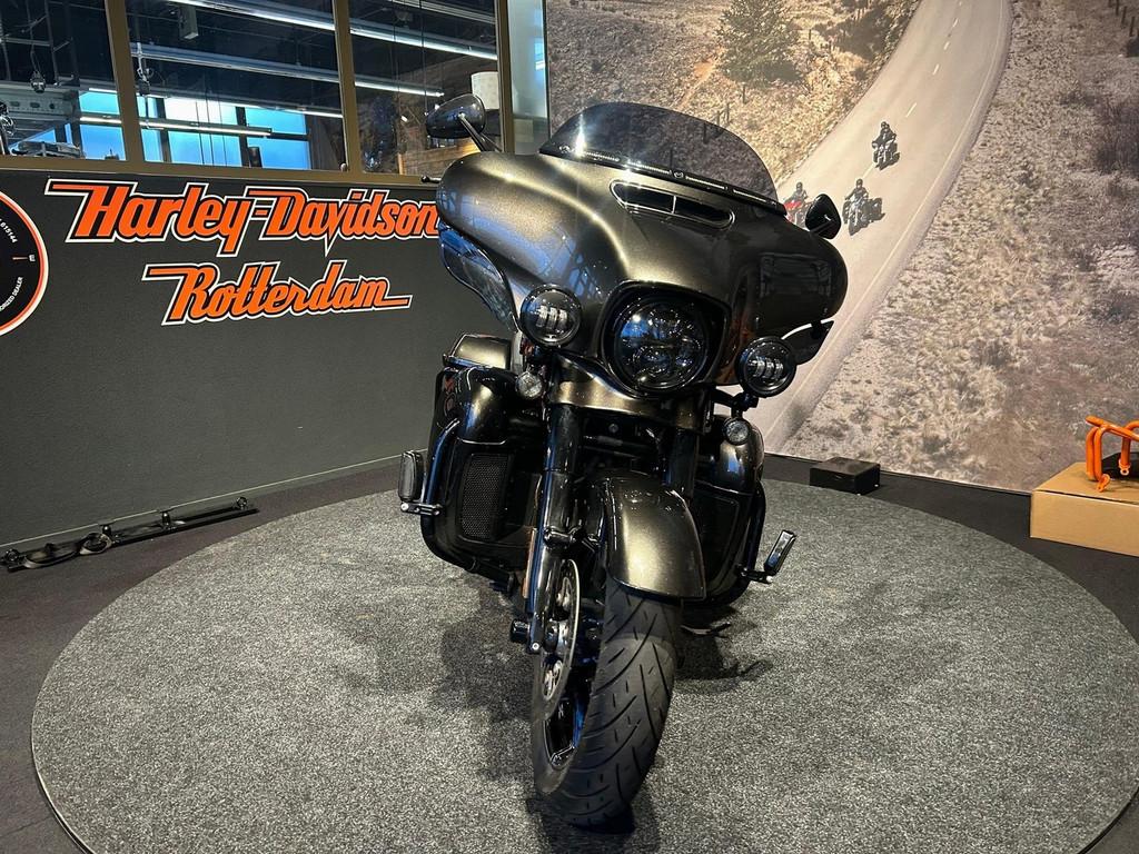 Harley-Davidson FLHTKSE CVO Ultra Limited (bj 2018), Motoren, Motoren | Harley-Davidson, Bedrijf, Overig, Sales@harleydavidsonrotterdam.nl
