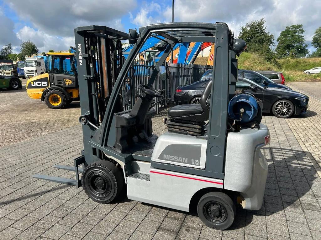 Nissan 1.8 Heftruck (bj 2006), Zakelijke goederen, Machines en Bouw | Heftrucks en Intern transport, 1000 tot 2000 kg, LPG, Heftruck