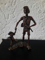 Bronzen Beeldje Jongen met Kind, Antiek en Kunst, Ophalen of Verzenden