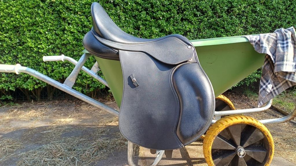 Wintec veelzijdigheid hart 500 zwart 17,5 inch, Ophalen, Zo goed als nieuw, Recreatie