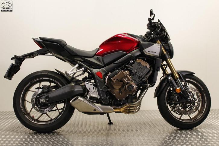 Honda CB650RAC E-CLUTCH (bj 2024), Motoren, Motoren | Honda, Bedrijf, Toermotor