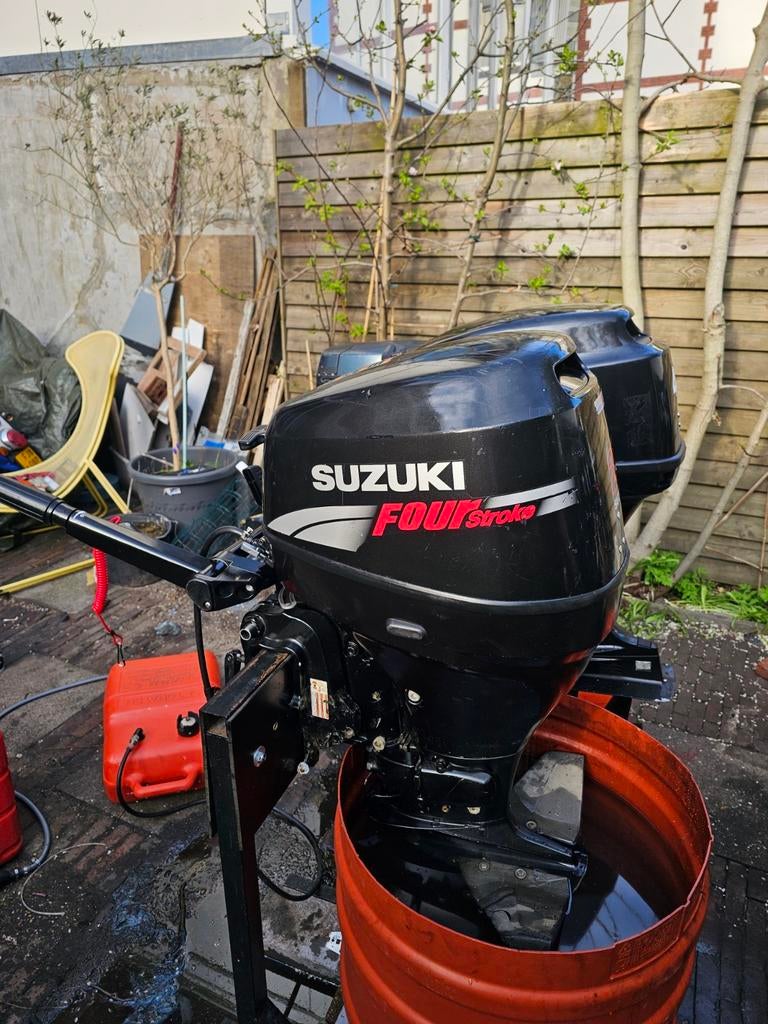 Suzuki 25pk 4 takt kortstaart V-twin buitenboordmotor, Ophalen, Benzine, 10 tot 30 pk
