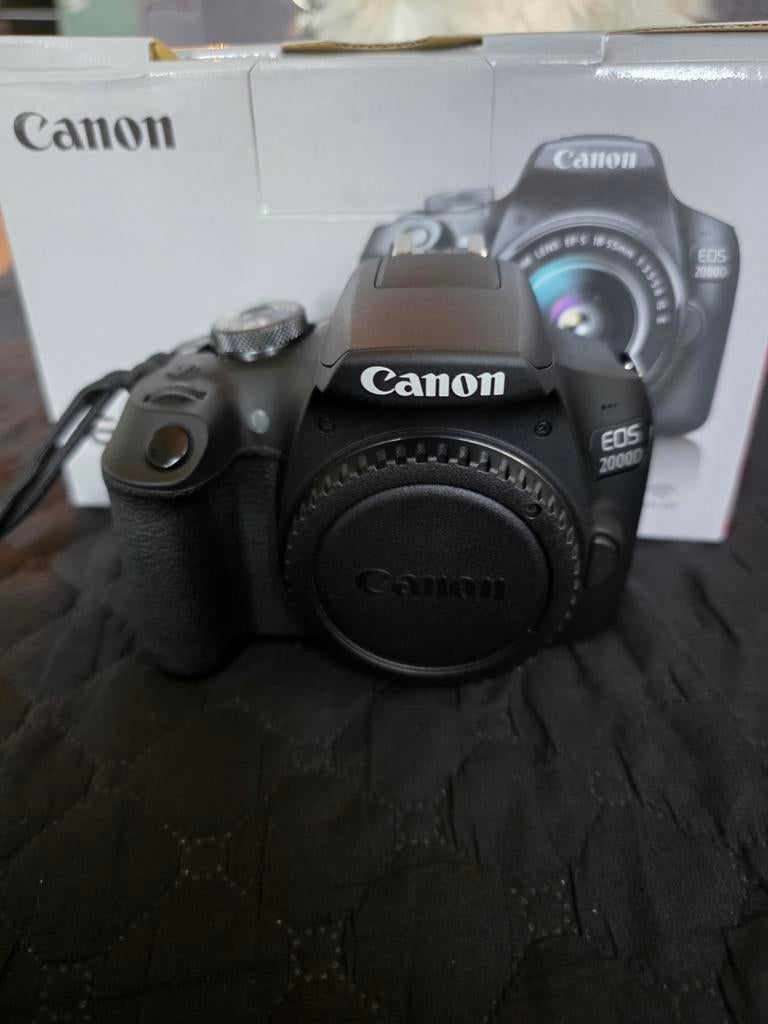 Canon eos 2000D body, Ophalen, Zo goed als nieuw, Canon