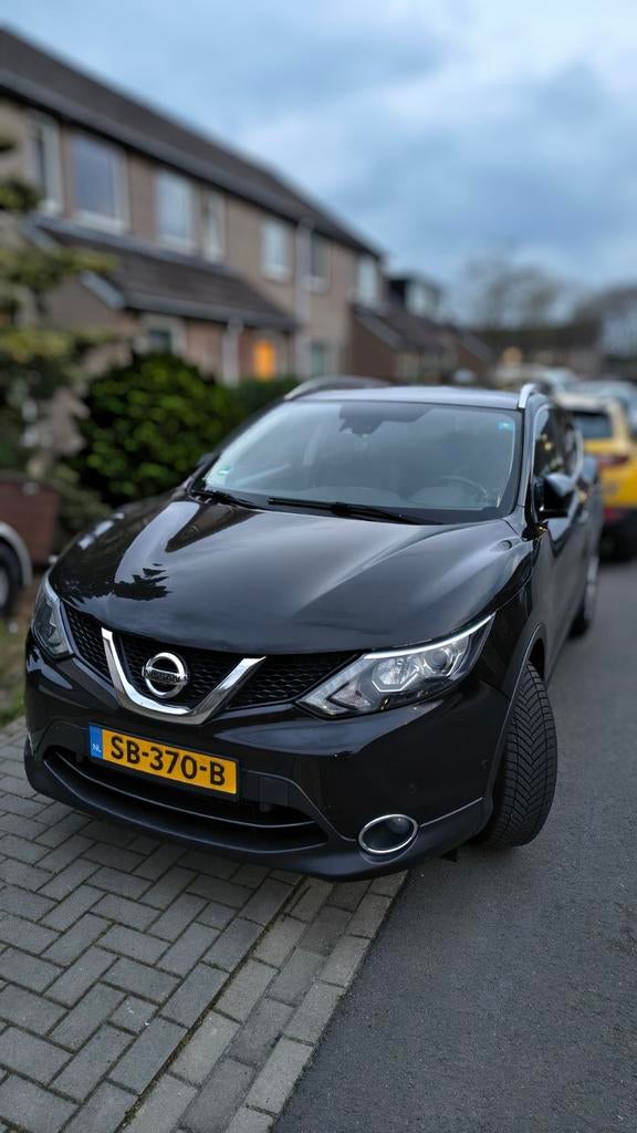 Nissan Qashqai 1.2 Dig-t 2WD 2014 Zwart Premier Edition, Auto's, Nissan, Voorwielaandrijving, Zwart, 4 cilinders, Zwart