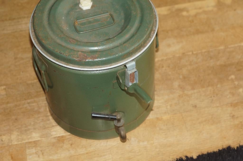 leger ddr Geithain.  10 liter, On, Overige typen, On, Ophalen of Verzenden