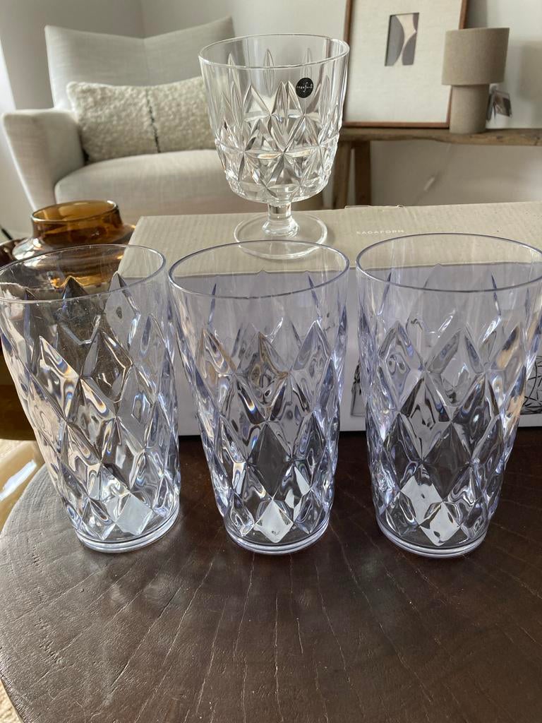 campingglazen en nieuwe sap-/wijnglazen, Ophalen of Verzenden, Zo goed als nieuw