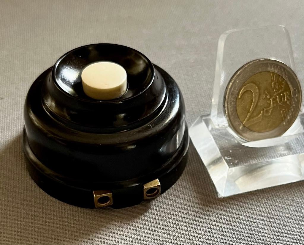 Bakeliet Deurbel / Drukbel/  Personeelsschel perfect werkend, Ophalen of Verzenden, Zo goed als nieuw, Bedraad