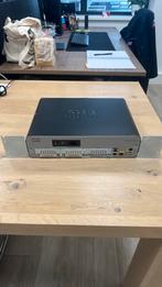 Cisco 1941 series (2x), Computers en Software, Netwerk switches, Ophalen, Zo goed als nieuw