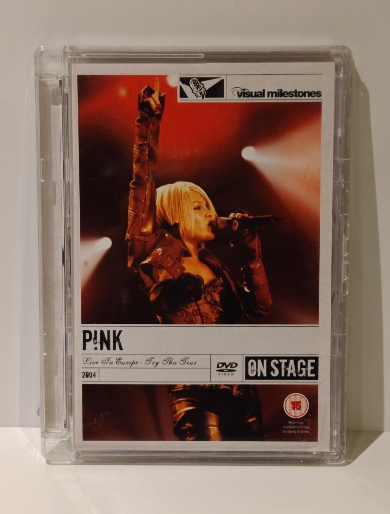 P!NK Live in Europe Try This Tour Concert‑DVD pink pop rock, Cd's en Dvd's, Alle leeftijden, Ophalen of Verzenden, Zo goed als nieuw