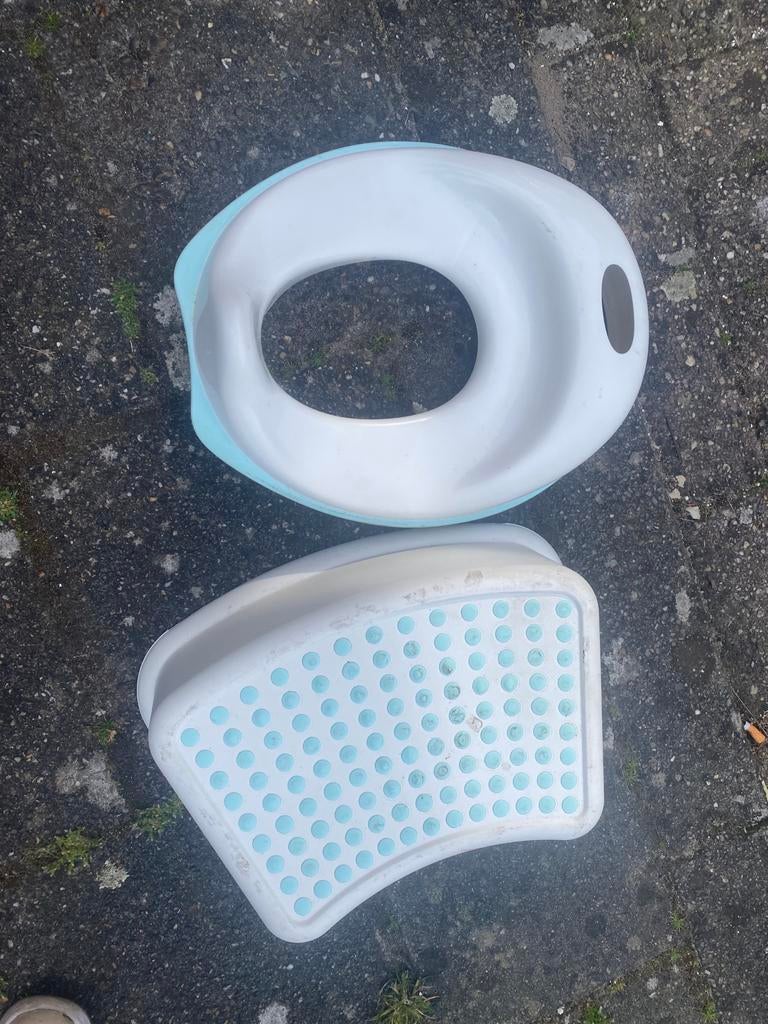 Wc verkleiner en krukje, Ophalen, Zo goed als nieuw