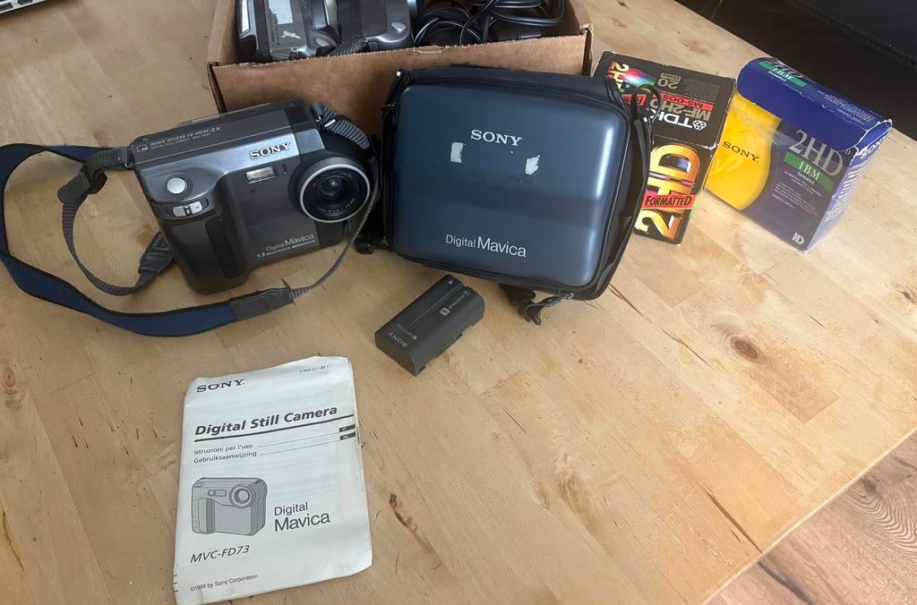 3 keer Sony Digital Mavica (floppydisk digitale camera), Ophalen of Verzenden, Gebruikt, Compact, Sony