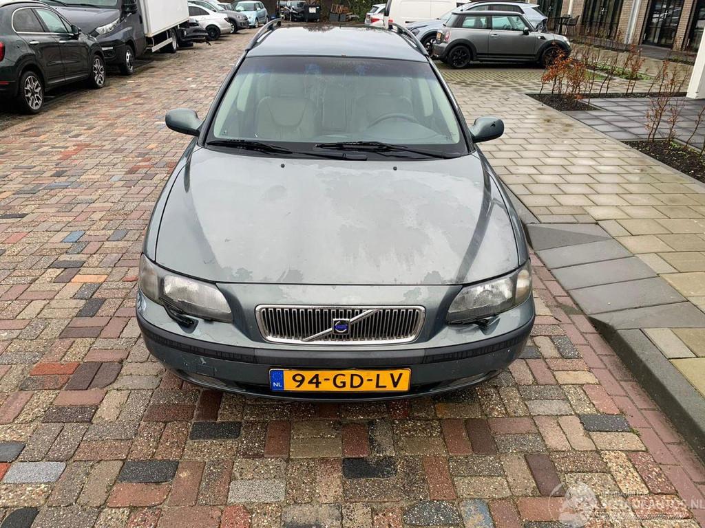 Volvo V70 2.4 T GEARTRONIC (bj 2000, automaat), Auto diversen, Schadeauto's, Automaat, Stationwagon, 2435 cc, Volvo