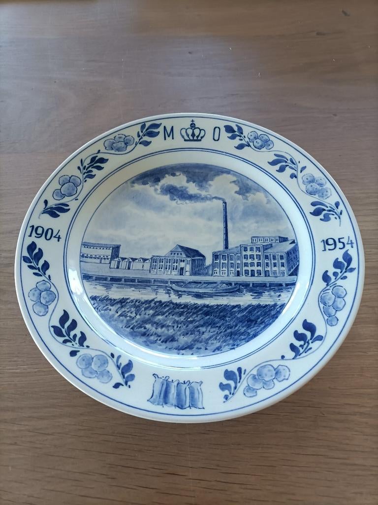 Herdenkingsbordje gemaakt door plateelfabriek Ram te Arnhem, Ophalen of Verzenden