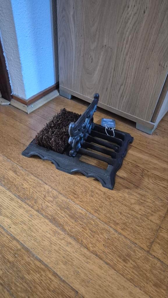 Nieuwe gietijzeren voetveger, Ophalen, Gietijzer, Binnen, Nieuw