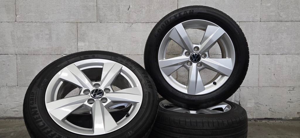 16" VW Polo Audi A1 Skoda Fabia orig velgen zomerbanden, Auto-onderdelen, Banden en Velgen, Banden en Velgen, Zomerbanden, 16 inch