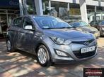 Hyundai i20 1.2i i-Motion airco 5 deurs 1 eigenaar, Gebruikt, Zwart, 4 cilinders, Met garantie (alle)