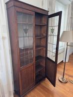 Antieke servieskast met glas in lood (ca. 1850), Ophalen