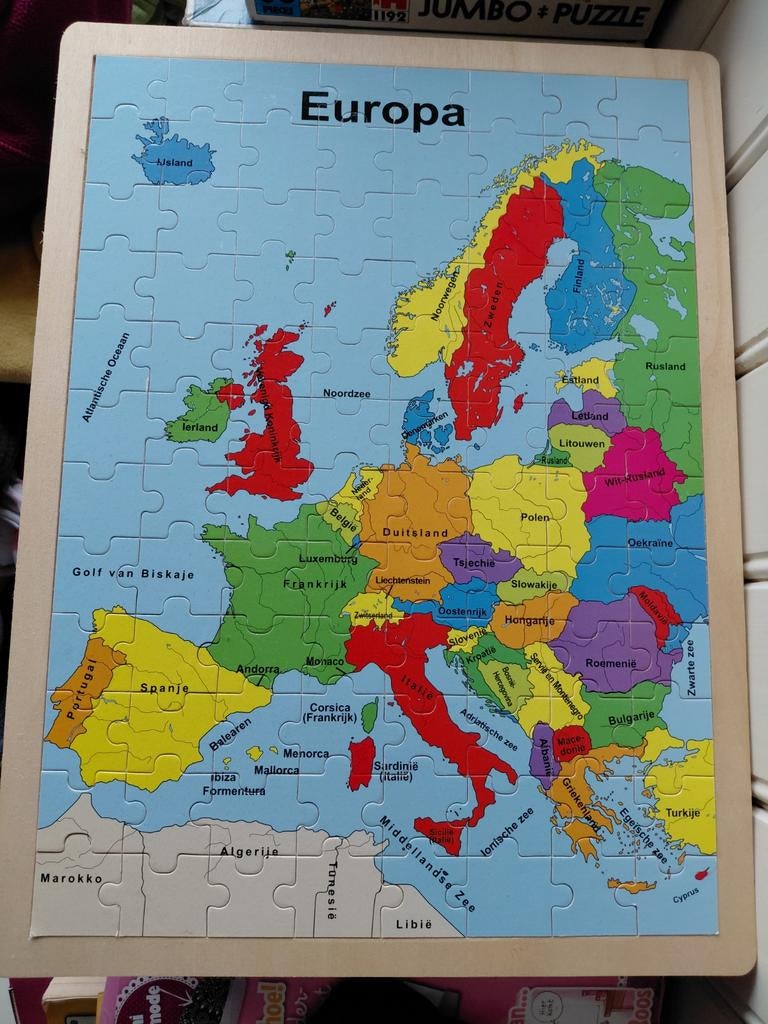 Puzzel Europa, Ophalen, Meer dan 50 stukjes