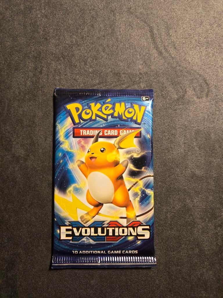 Sealed Raichu XY Evolutions booster pack, Hobby en Vrije tijd, Verzamelkaartspellen | Pokémon, Ophalen of Verzenden, Zo goed als nieuw