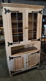 Landelijke vitrinekast met glasdeuren eikenlook, Ophalen, Glas, 50 tot 100 cm, Zo goed als nieuw