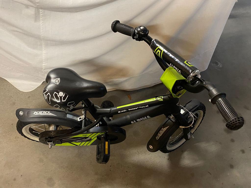 Stoere Alpina kinderfiets 12 inch, Fietsen en Brommers, Fietsen | Kinderfietsjes, Ophalen, Gebruikt, Terugtraprem, Minder dan 16 inch