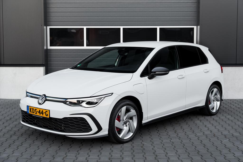 Volkswagen Golf GTE 245pk | 1e lak | Volledige Historie, Auto's, Stof, 4 cilinders, Wit, 1524 kg