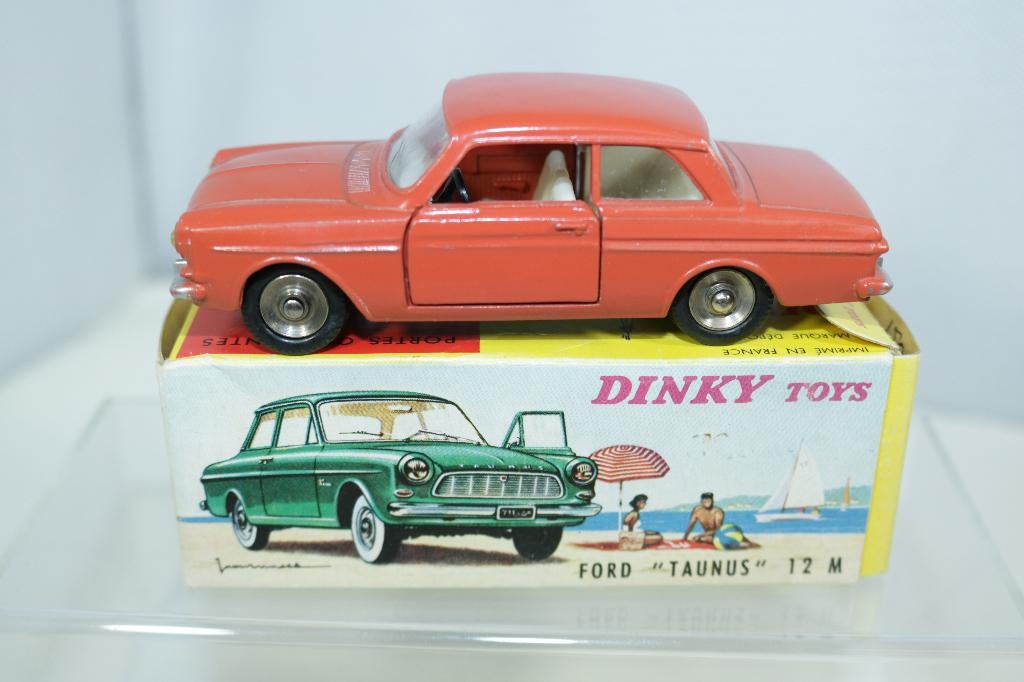 Dinky Toy 538 Ford Taunus 12 M  perfect MIB  €45, Hobby en Vrije tijd, Modelauto's | 1:43, Zo goed als nieuw, Auto, Dinky Toys