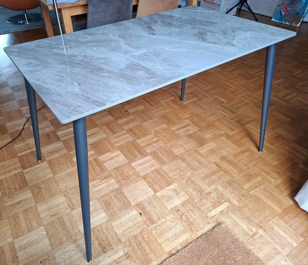 Kleine eettafel keramiek, Ophalen, Nieuw