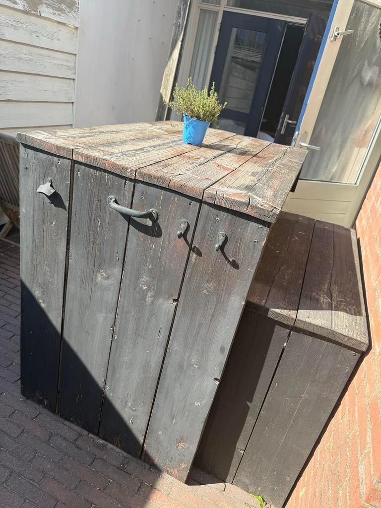 Gratis Buitenbar met bankje - opknapper, Ophalen of Verzenden, Gebruikt, Rechthoekig, Hout