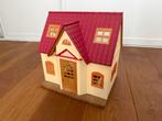 Sylvanian Families Red Roof Cosy Cottage (model 5567)., Ophalen of Verzenden, Zo goed als nieuw